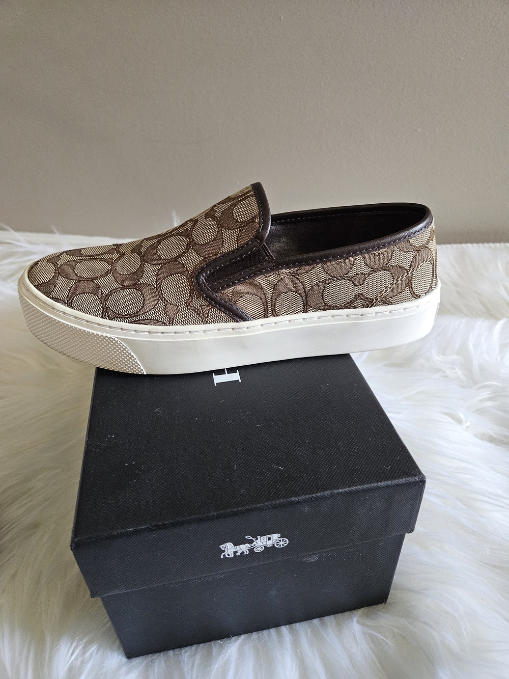 Coach Signature Canvas Slip-On Sneakers - Brown/Beige- SZ 8 EUC - Picture 5 of 12